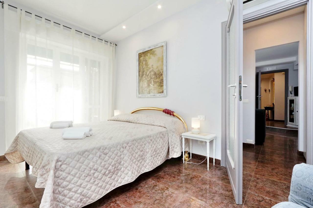 Pandosia Apartment *